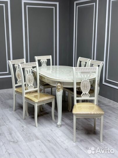 Стул / В наличии стулья