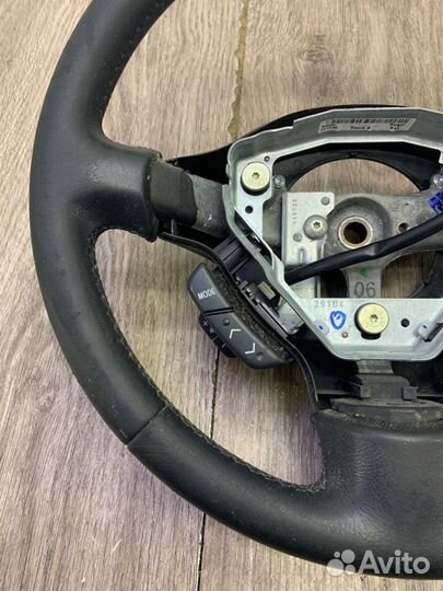 Руль Toyota Yaris 2004