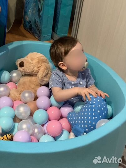 Сухой бассейн с шариками