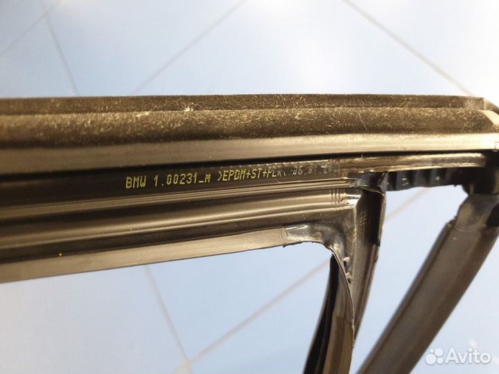 Уплотнитель стекла двери задний левый BMW X3 G01 G08 2017