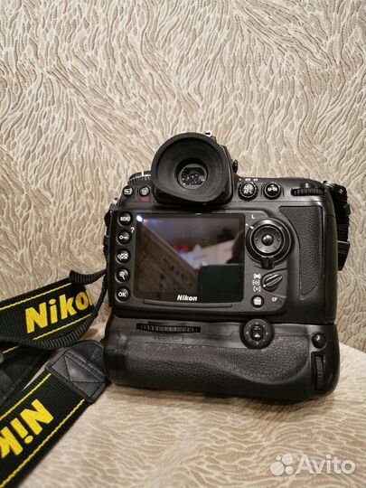 Nikon D700 body (пробег 84к) + бат.ручка