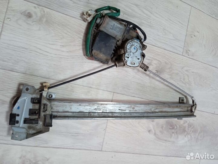 Стеклоподъемник, пер,правый, Mitsubishi galant 8