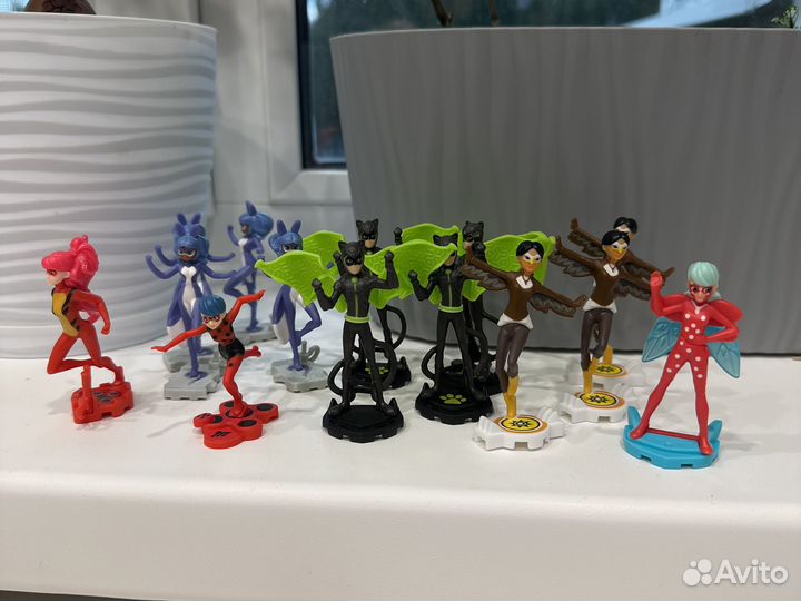 Фигурки Леди Баг и Супер Кота (Киндер)