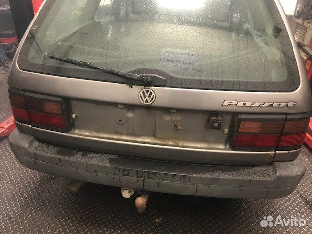 Разбор на запчасти Volkswagen Passat 3