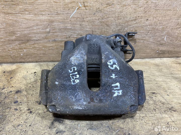 Суппорт передний правый Volkswagen Passat B5+ S139