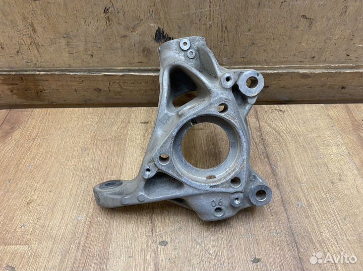 Кулак поворотный передний правый Skoda Kodiaq 17+