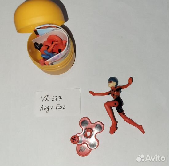 Игрушки Kinder Miraculous - Леди Баг & Супер Кот