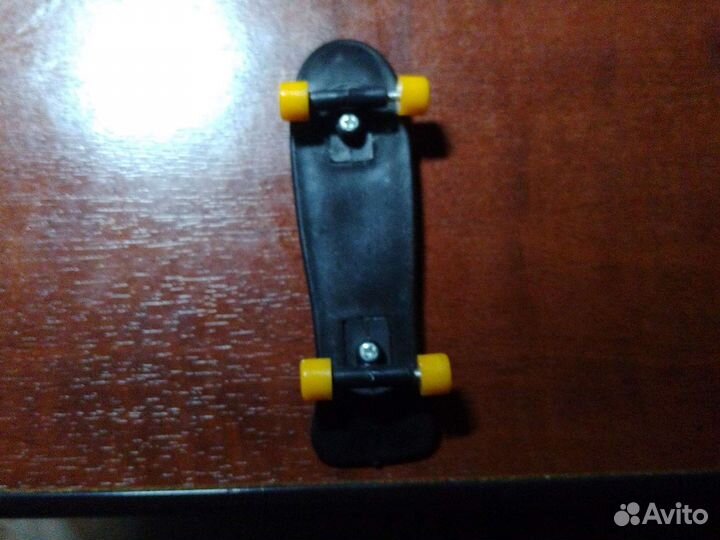 Мини-скейтборд