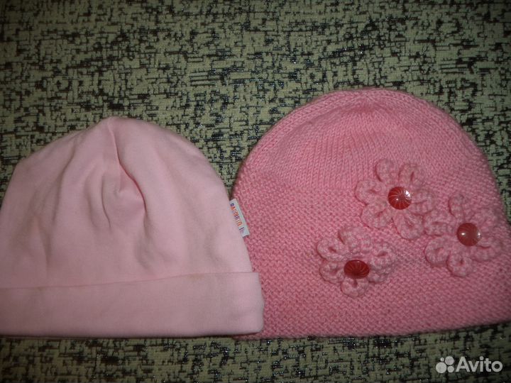 Продам шапочки на девочку
