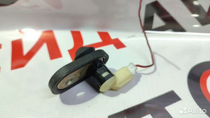 Концевик двери Toyota Camry Gracia SXV20 5S-FE