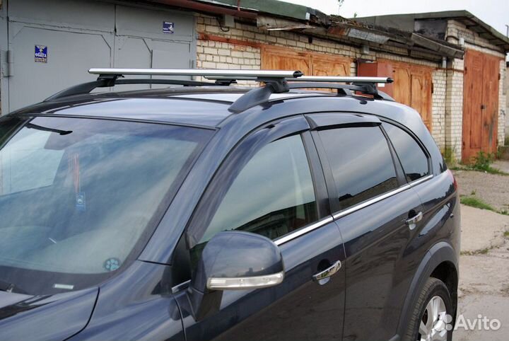 Багажник LUX Элегант аэро с замками на рейлинги