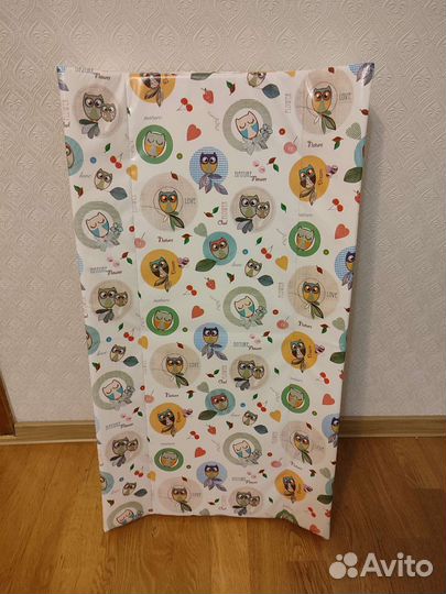 Пеленальная доска на кроватку