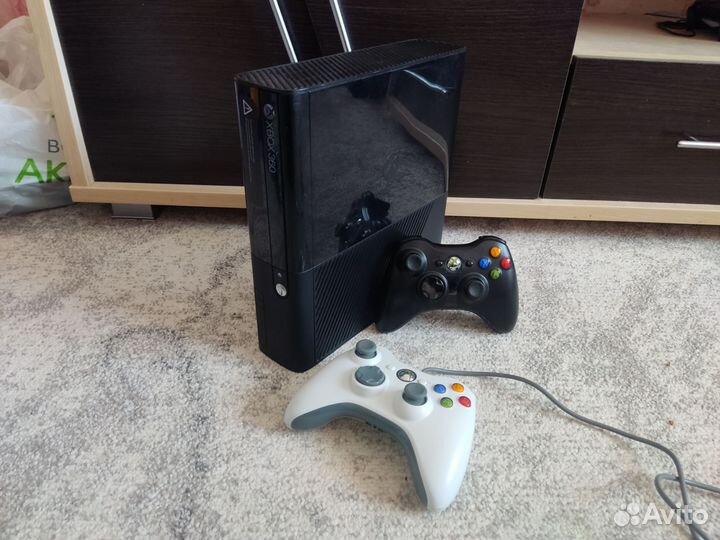 Прошитый Xbox 360 E 250Gb+1000 игр