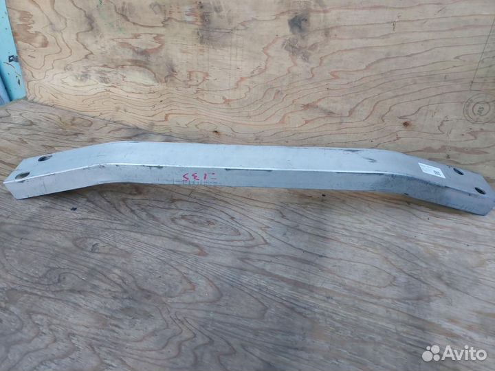 Усилитель переднего бампера Toyota Prius NHW11