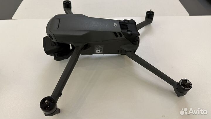 Квадрокоптер DJI Mavic 3 Pro