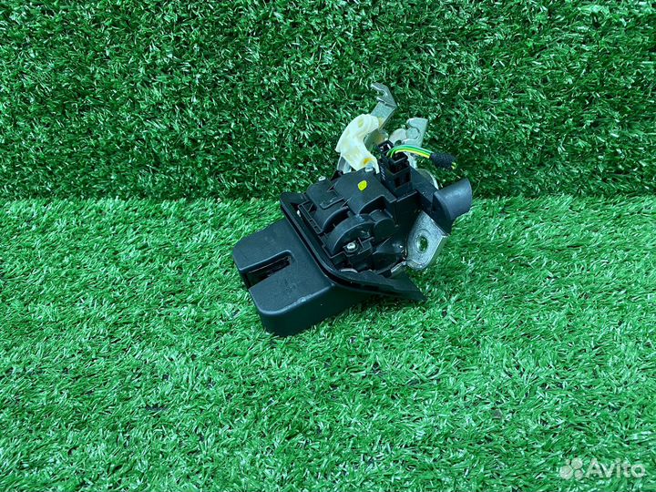 Замок крышки багажника Audi A6 C6