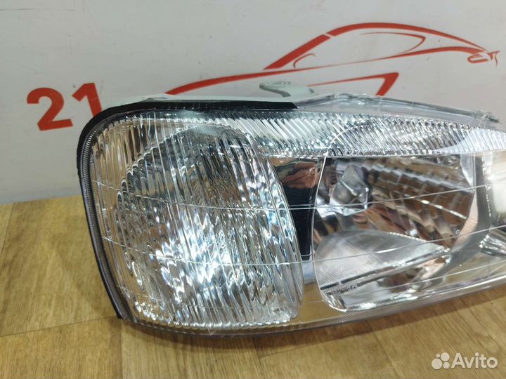 Фара правая Hyundai Accent тагаз