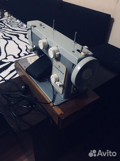 Швейная машина