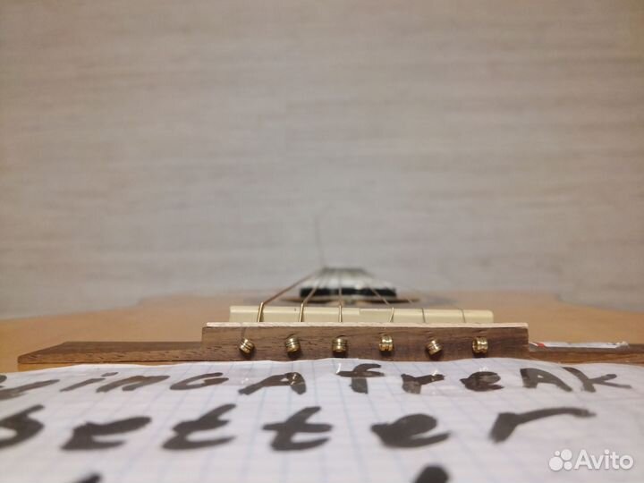 Акустическая гитара