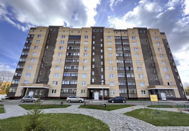 2-к. квартира, 68,2 м², 1/9 эт.