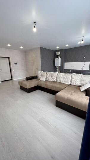 2-к. квартира, 57 м², 3/3 эт.