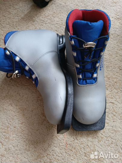 Лыжные ботинки 36