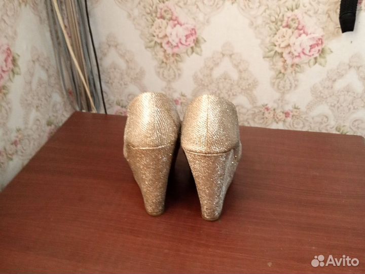 Туфли 38 р. В отличном состоянии