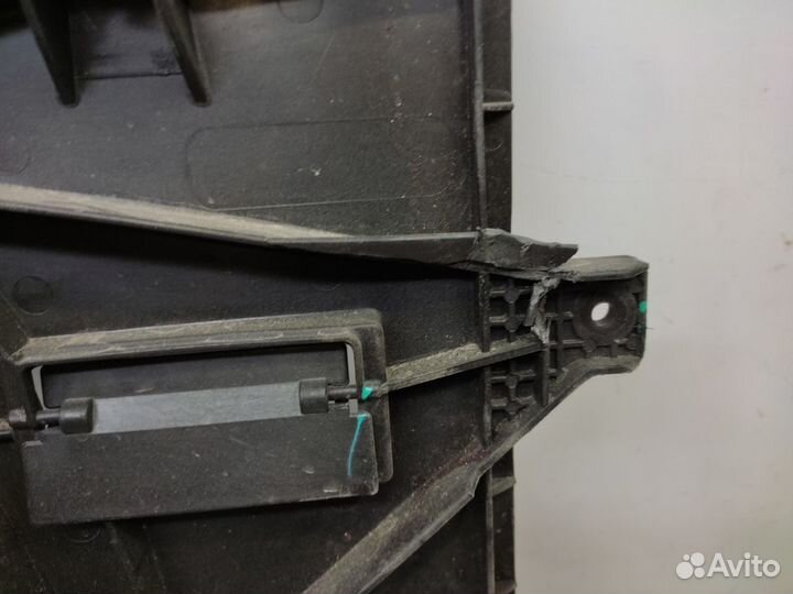 Диффузор радиатора Geely Coolray Sx11 2018