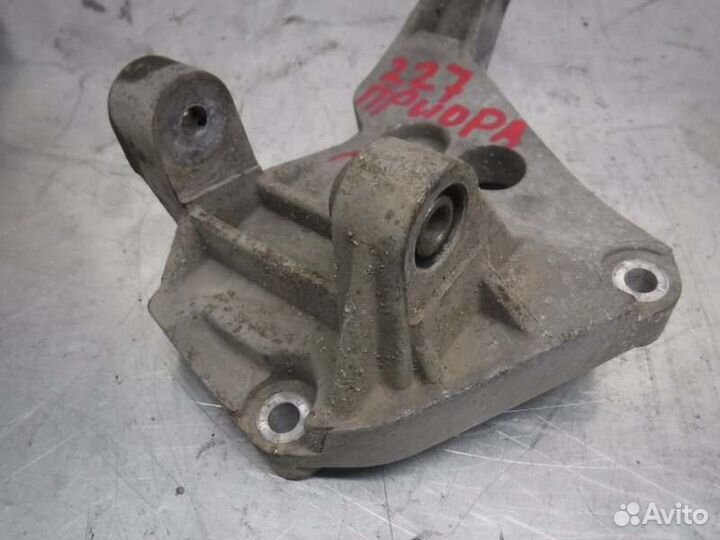 Кронштейн генератора Лада Приора 126 2011