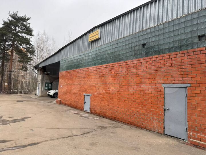 Гараж, > 30 м²