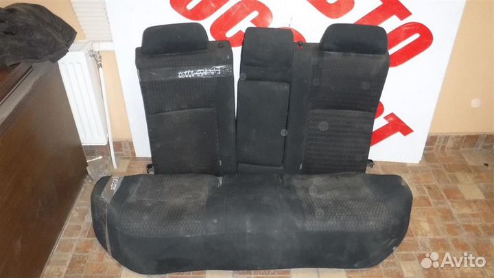 Сиденье заднее (диван) Toyota Corolla (E150) 2006