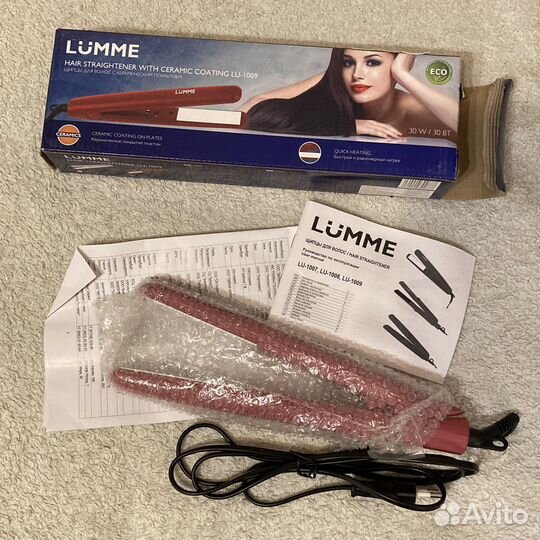 Выпрямитель для волос новый