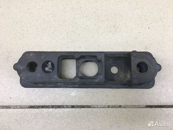 Кронштейн передней балки Forester (S11) 2002-2007