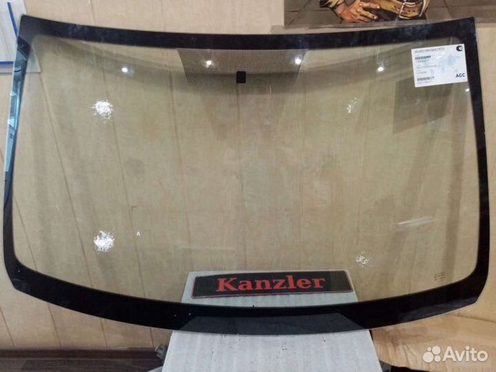 Лобовое стекло LADA Largus