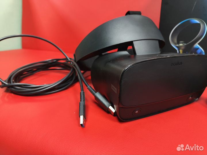 Шлем виртуальной реальности Oculus Rift S