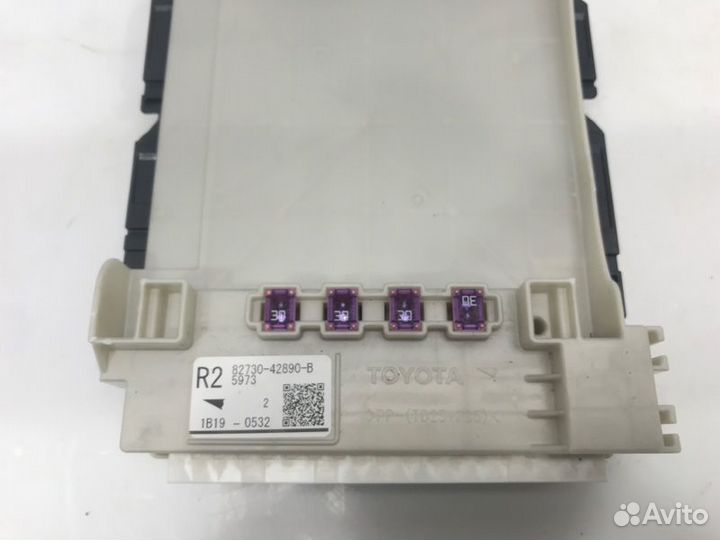 Блок предохранителей салонный Rav 4 2019-2023