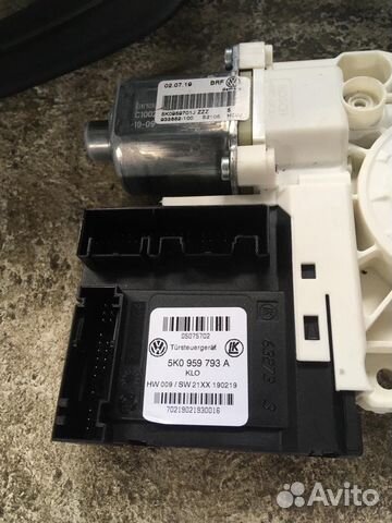 Моторчик стеклоподъемника Volkswagen