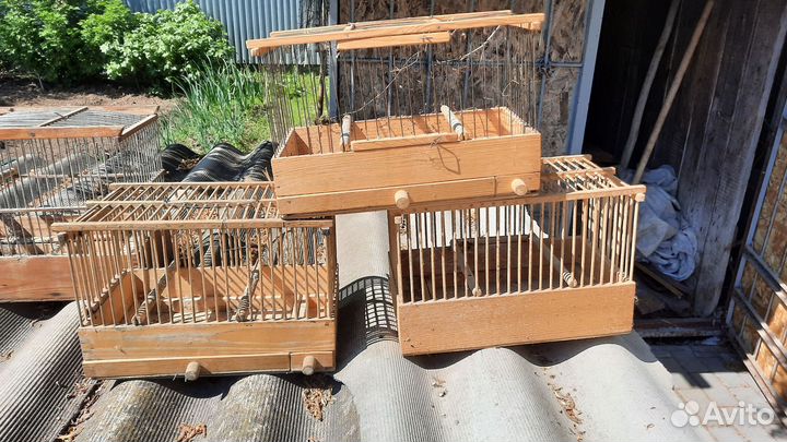 Клетки для птиц разные