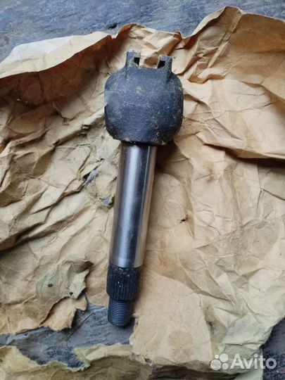 Вал сошки рулевого редуктора Ваз 2101-07 с роликом