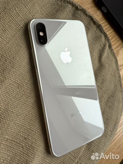 iPhone Xs, 64 ГБ