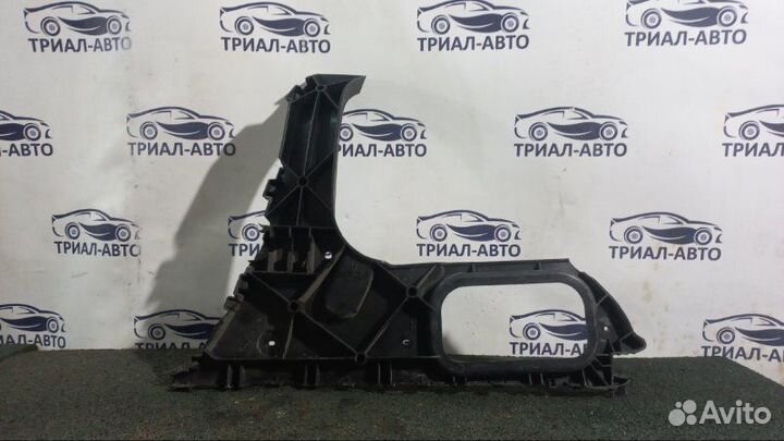 Кронштейн бампера Q7