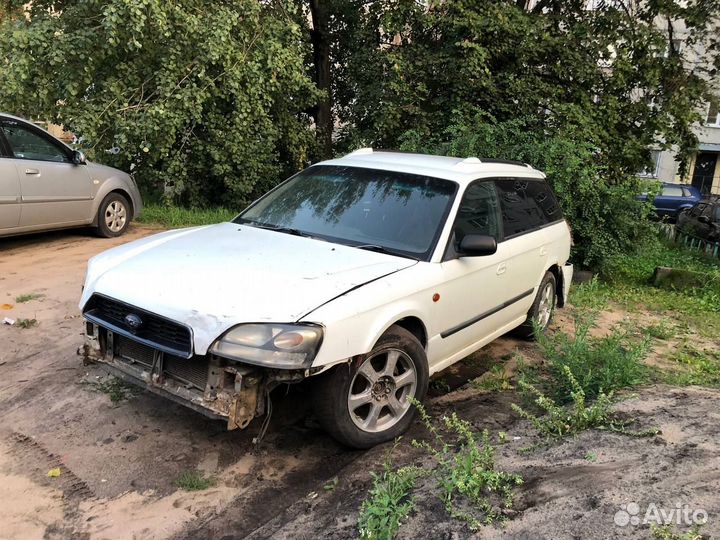 Subaru Legacy 2.0 AT, 2002, битый, 250 000 км