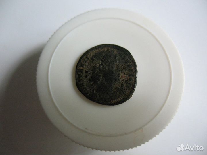 Античная монета - Констанций II