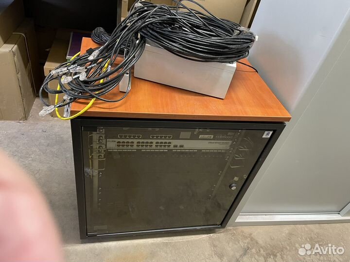 Серверный шкаф hyperline 12 модулей