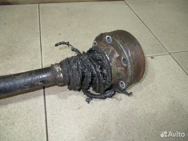 Полуось задняя правая VW Tiguan 1