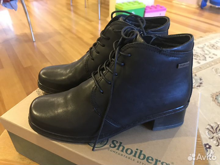 Женские демисезонные ботинки