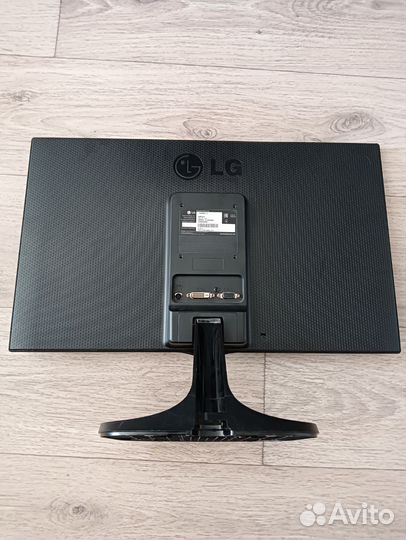 Монитор LG 23