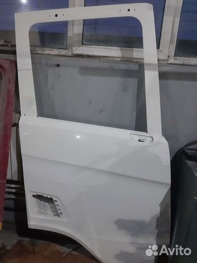 Дверь правая scania R440 год 2020