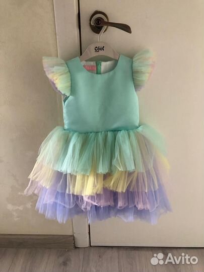 Продам платье для девочки