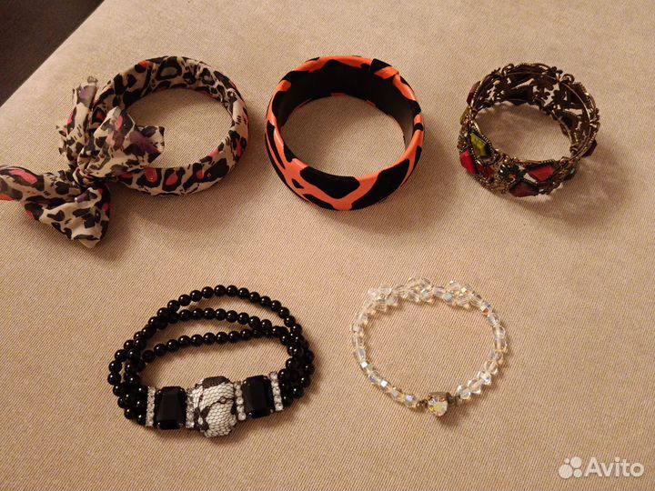 Браслеты разные